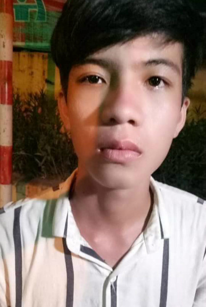 Cau be bi bat coc suot 10 nam hy vong tim lai cha me