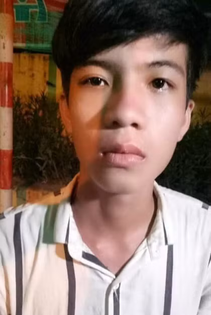 Cau be bi bat coc suot 10 nam hy vong tim lai cha me