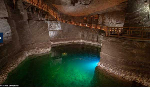 Mỏ muối Wieliczka dưới lòng thành phố