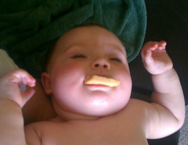 Đồ ăn có thể cưỡng lại chứ ngủ thì không thể.