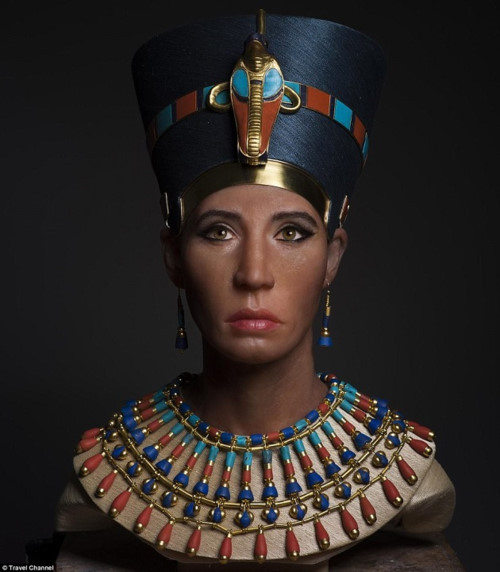 Gương mặt nữ hoàng Nefertiti.