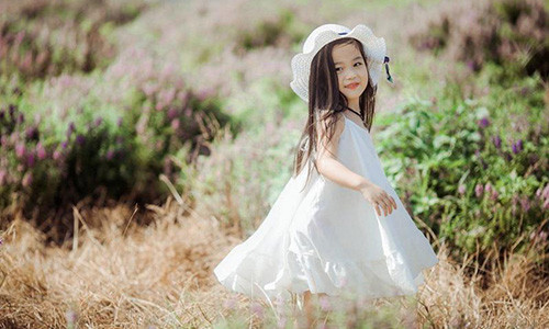 Nha nao co con gai dau sinh vao 4 ngay nay, co nghiep hung vuong