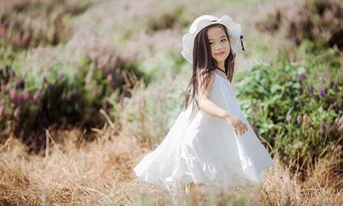 Nha nao co con gai dau sinh vao 4 ngay nay, co nghiep hung vuong