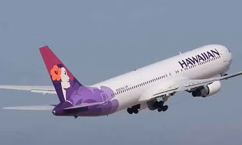 Một máy bay của hãng hàng không Hawaiian Airlines.