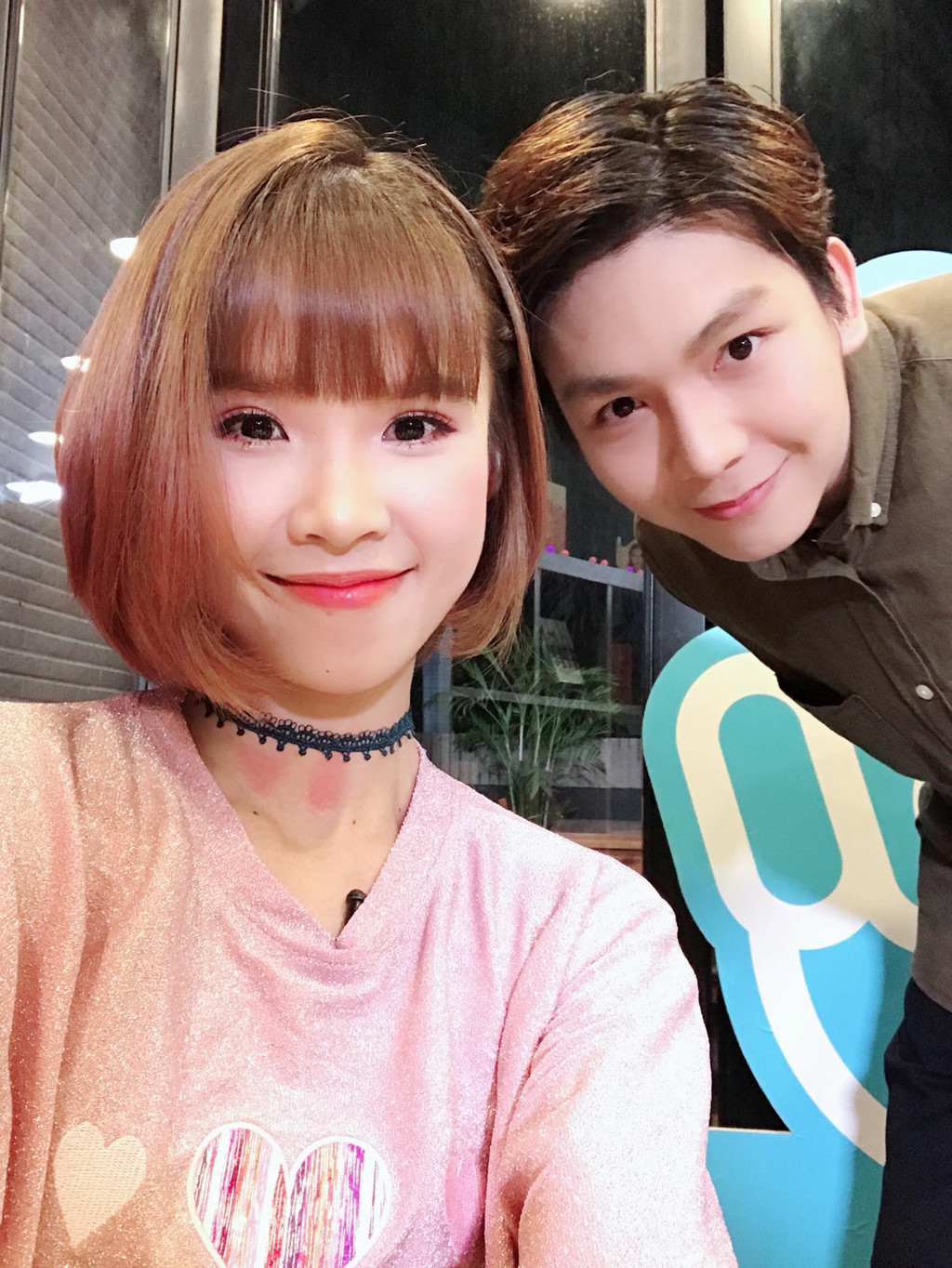 Khởi My thường xuyên đăng tải ảnh chụp cùng chồng, Kelvin Khánh. Đôi vợ chồng trẻ luôn sát cánh trong sự nghiệp và đời sống. Hơn Kelvin Khánh 4 tuổi nhưng Khởi My luôn tươi trẻ bên chồng. Cả hai được nhận xét là đẹp đôi.