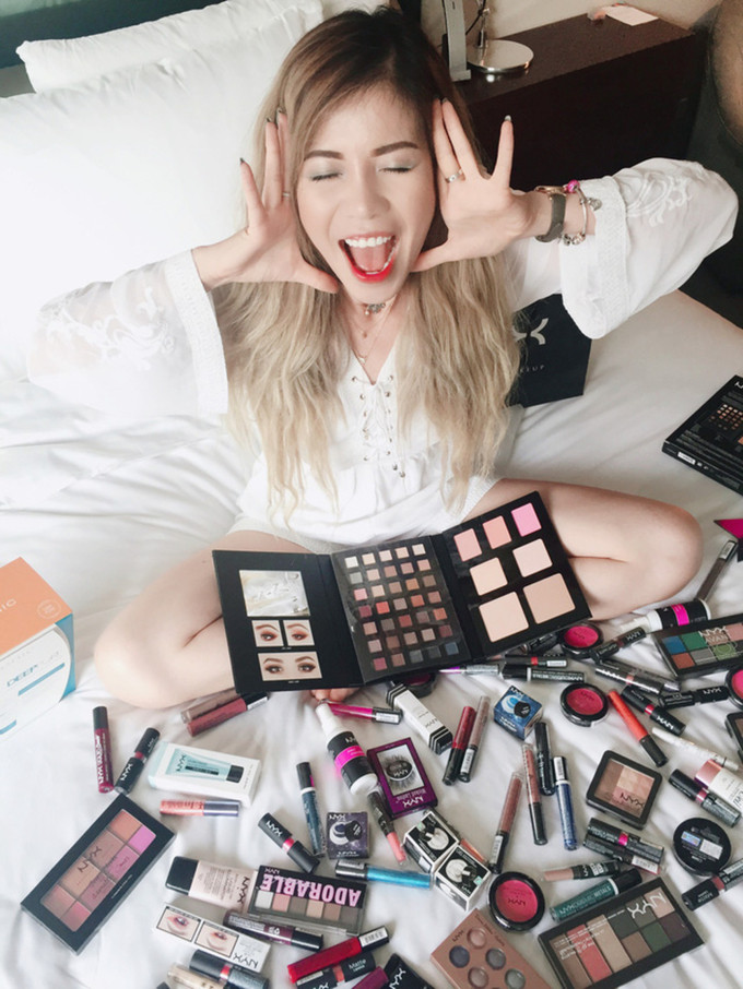 Changmakeup từng khiến nhiều chị em ghen tị với hơn 300 thỏi son.