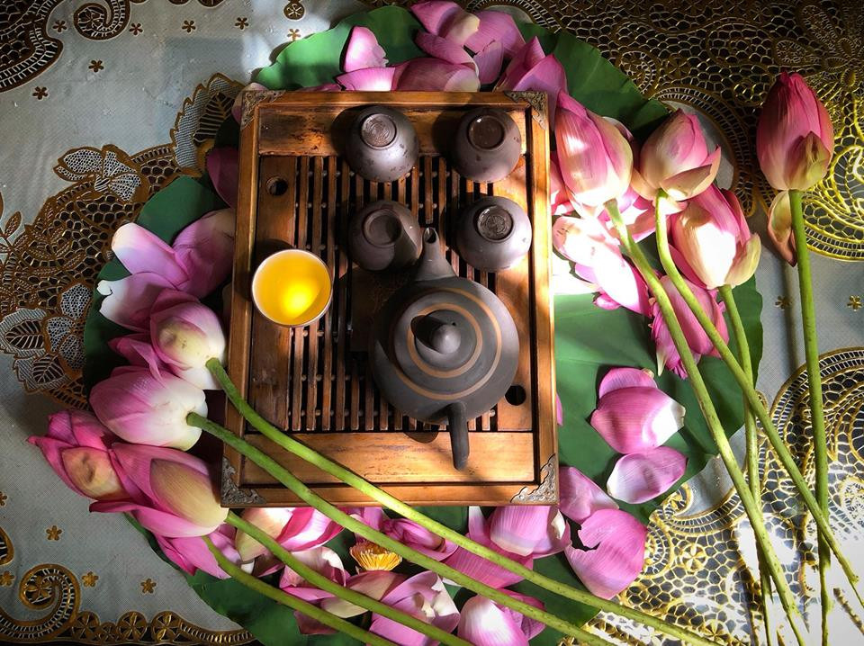 Mỗi ấm trà đều nồng đượm, tinh tế, giữ hương vị đất trời và đẹp như một bài thơ.