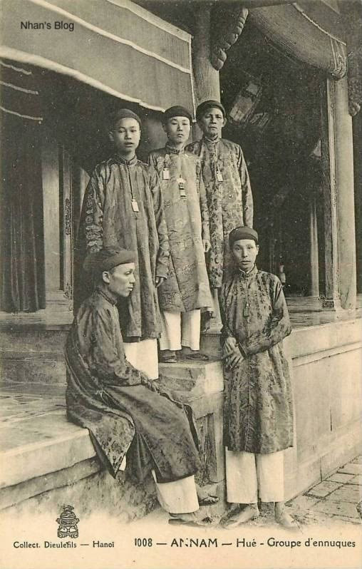 Thái giám trong lịch sử Việt Nam tồn tại dưới các đời Lý, Trần, Lê, Nguyễn. Do không có bộ phận sinh dục nên con người của thái giám tiếng nói cũng như tính cách rụt rè thiên về nữ nhiều hơn nam.