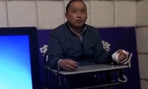 Me tu vong, thi the con gai bien mat kho hieu sau tai nan