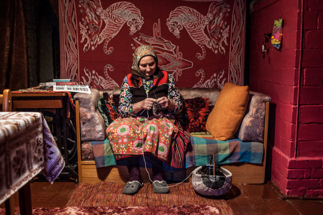 Năm 2003, văn hóa Kihnu đã được UNESCO công nhận là di sản của loài người. Đối với những phụ nữ trên đảo Kihnu, đàn ông chỉ có một nhiệm vụ quan trọng là kiếm tiền.