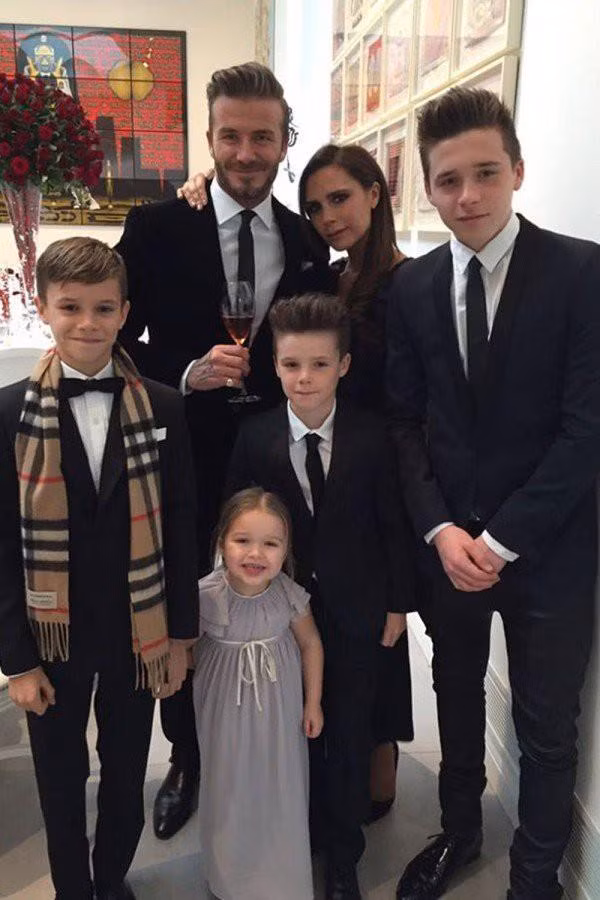 Vo David Beckham giai thich voi cac con ve tin don ly hon