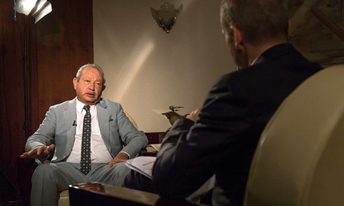 Tỷ phú Naguib Sawiris trong cuộc trả lời phỏng vấn kênh Bloomberg. Ảnh: Bloomberg.