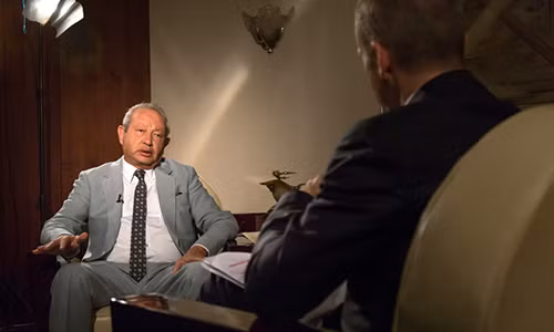 Tỷ phú Naguib Sawiris trong cuộc trả lời phỏng vấn kênh Bloomberg. Ảnh: Bloomberg.