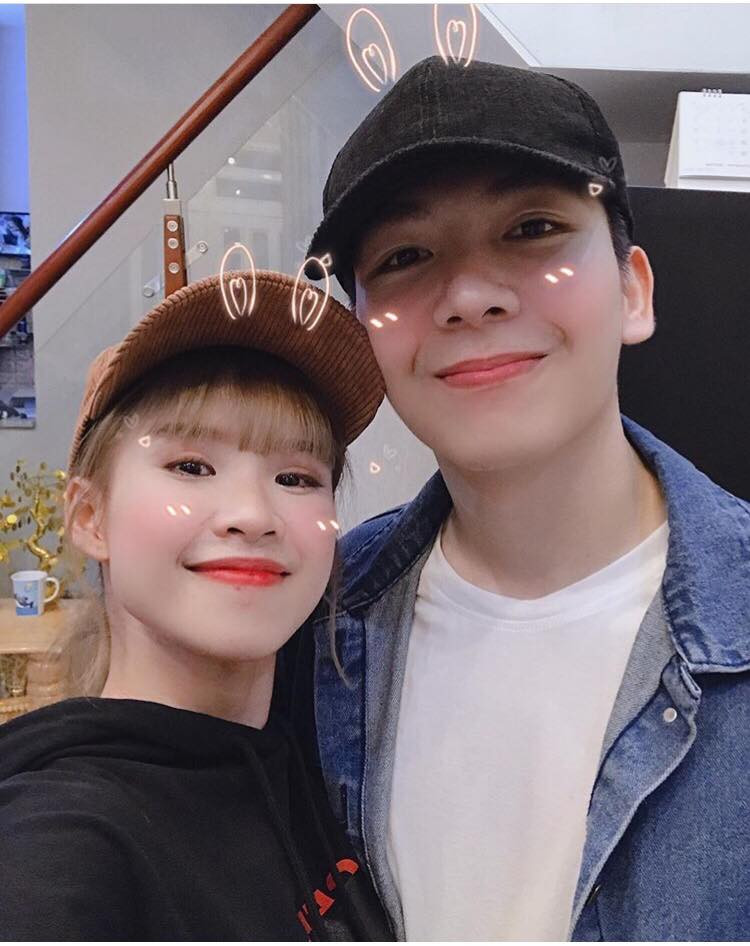 Có thể thấy, vợ chồng Khởi My cực kì ít xuất hiện trong các sự kiện giải trí sau 1 năm kết hôn. Theo đó, cả hai cùng nhau đi du lịch tận hưởng cuộc sống, dành thời gian cho gia đình hai bên và kinh doanh. Những người hâm mộ cặp đôi này hoàn toàn có thể an tâm rằng họ vẫn rất hạnh phúc bên nhau dù không xuất hiện trước công chúng nhiều như trước.