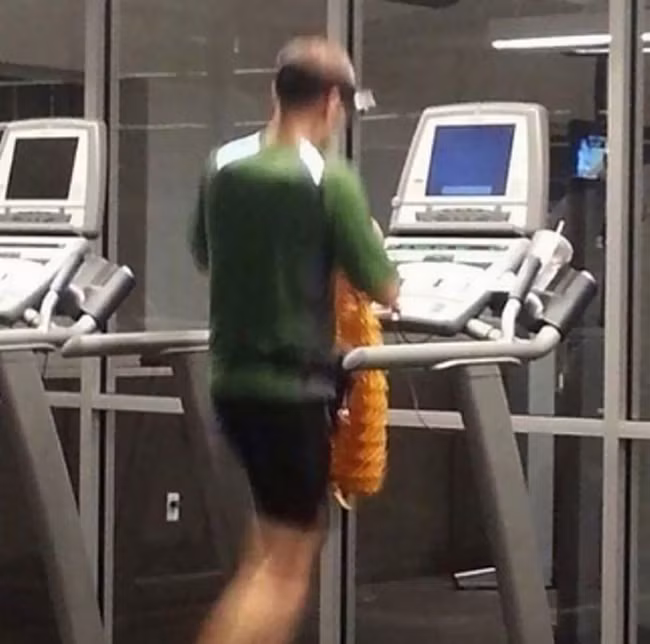 Lỡ đam mê rồi nên tranh thủ làm mọi lúc.