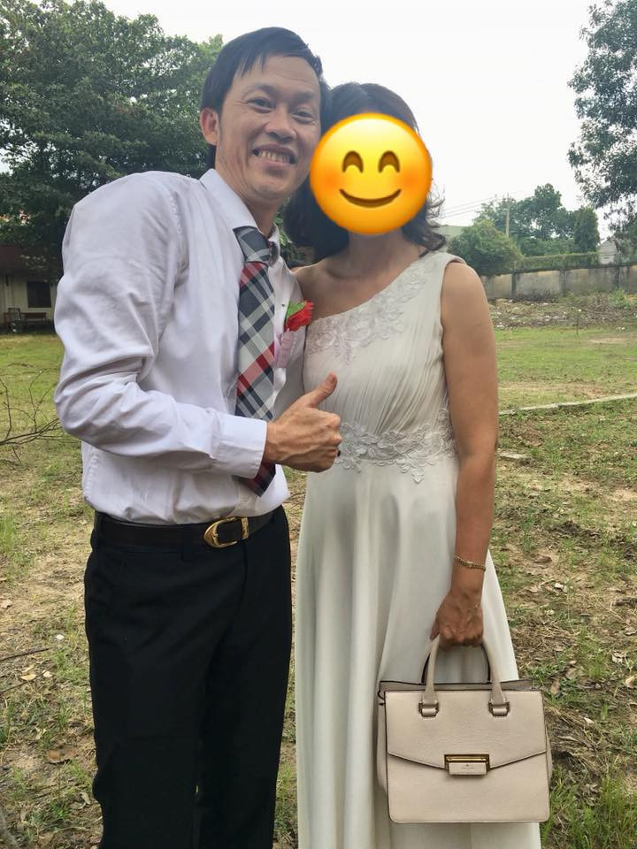 Hoai Linh dien ao thun dep lao ve tham truong xua sau 30 nam-Hinh-2