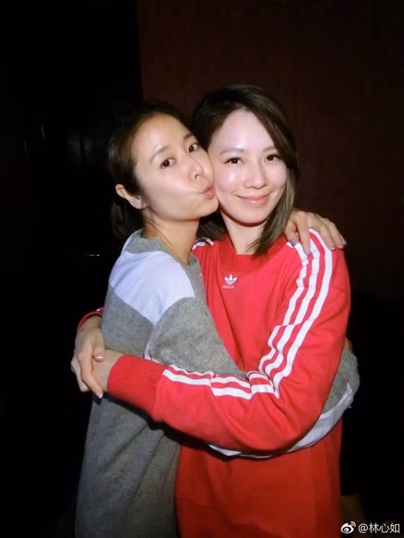 Năm qua là một năm Lâm Tâm Như gặp nhiều vận đen khi liên tục dính phải những lùm xùm không hay. Hiện tại bộ phim “Chàng trai của tôi” đang được phát sóng. Cô là nhà sản xuất phim và cũng kiêm nữ diễn viên chính trong tác phẩm này. Việc Lâm Tâm Như đóng cặp với nam diễn viên Trương Hiên Duật, kém cô 16 tuổi cũng gây ra nhiều tranh cãi.