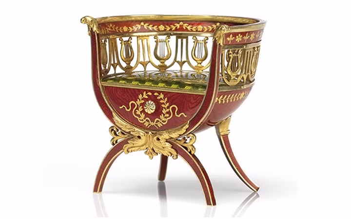 Ghế Faberge của Michael Perchin trị giá: 2,28 triệu USD. (Ảnh: KT)