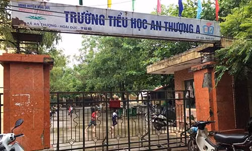 Công an huyện Hoài Đức, Hà Nội đang tạm giữ một thầy giáo bị phụ huynh tố có hành vi sờ vùng kín của 9 học sinh lớp 3.