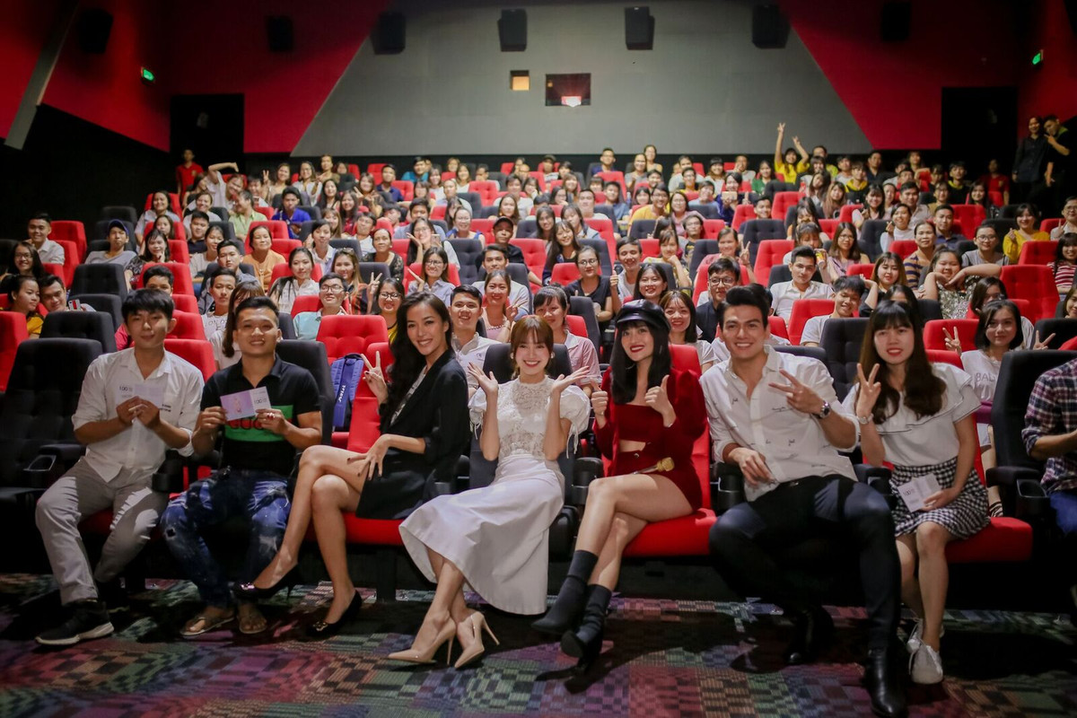 Cong khai yeu Chi Dan, Ninh Duong Lan Ngoc van 