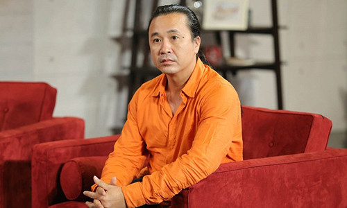 Là người hoạt động lâu năm Lê Minh Sơn là người hiểu rất rõ lý do showbiz ngày càng nhiều scandal.