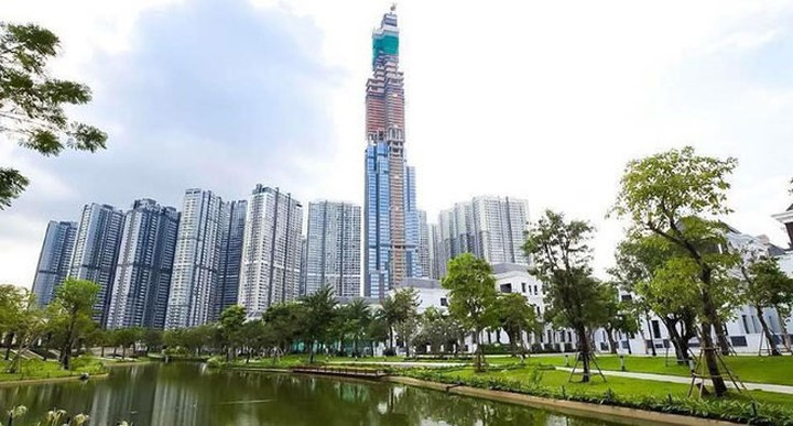  Tòa nhà chọc trời Landmark 81 do VinGroup làm chủ đầu tư, tọa lạc tại Quận Bình Thạnh, TP HCM có tổng chiều cao 461,2 m với 81 tầng. (Ảnh: Nhịp sống kinh tế)