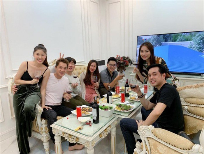 Duong Khac Linh va Ngoc Duyen cong khai xuat hien cung nhau