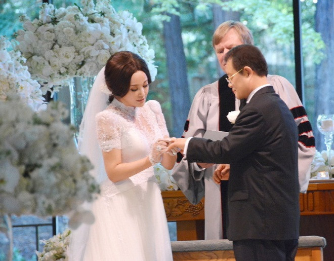 4 sao nu tung nhan an 