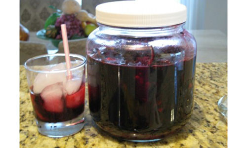 Rượu trái cây, đặc biệt là từ nho có khả năng ngăn ngừa lão hóa, giảm cân vô cùng vượt trội - Ảnh: Internet