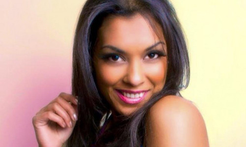 Nu hoang sac dep bi cuong hiep moi ngay den co con