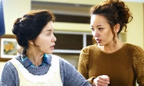 Sau này tôi mới hiểu mẹ chồng diễn kịch bị bệnh để buộc tôi phải nghe lời. Ảnh minh họa