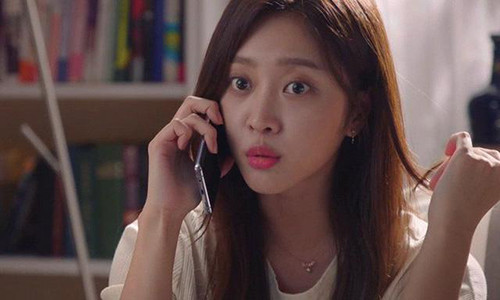 Hãy dành thời gian cho đối phương thay vì chỉ chăm chăm vào các thiết bị điện tử - Ảnh minh họa: Internet