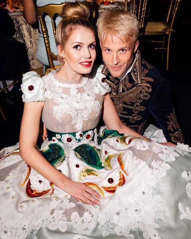 Sinh ra trong một gia đình hoàng thân với cuộc sống nhung lụa ngay từ bé, cộng với ngoại hình xinh đẹp hơn người, năng động, thông minh, có học thức, có thể nói Lady Kitty Spencer chính là cô gái trong mơ của mọi chàng trai.