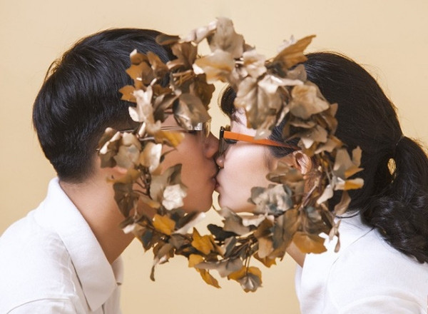 ”Đấu trường” Đường lên đỉnh Olympia từ lâu đã là nơi để những nhân tài kiệt xuất cạnh tranh, thi đấu với nhau, tranh giành vòng nguyệt quế. Nhưng cũng từ ”đấu trường” này, nhiều cặp đôi đã gặp gỡ và yêu nhau, ví dụ như Mai Thanh Tiếp và Nguyễn Thanh Xuân (Đường lên đỉnh Olympia 2006), Phạm Văn Thắng và Phương Quỳnh… Mới đây, lại có thêm một cặp đôi nữa nên duyên từ Olympia. Đó là Trần Thị Thu Hằng (quê ở Thanh Hoá) và Trần Anh Dũng (quê ở Vĩnh Phúc).