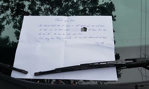 Hanh dong tu te sieu cute cua thu pham lam xuoc xe