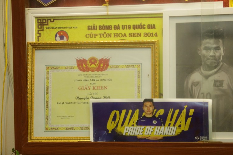 Bằng khen của xã Xôn Nộn, huyện Đông Anh, TP Hà Nội giành cho “người hùng” của quê hương.