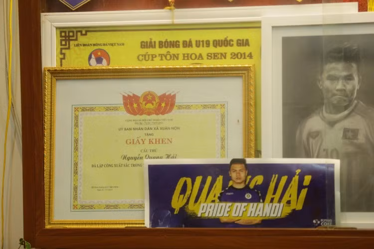 Bằng khen của xã Xôn Nộn, huyện Đông Anh, TP Hà Nội giành cho “người hùng” của quê hương.