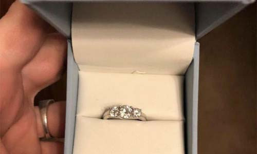 Che nhan cau hon cua ban trai, co gai nhan hau qua khong ngo