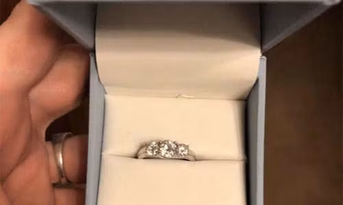 Che nhan cau hon cua ban trai, co gai nhan hau qua khong ngo