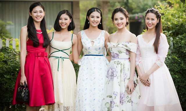 Dan phu dau toan my nhan trong dam cuoi cua A hau Thanh Tu-Hinh-3