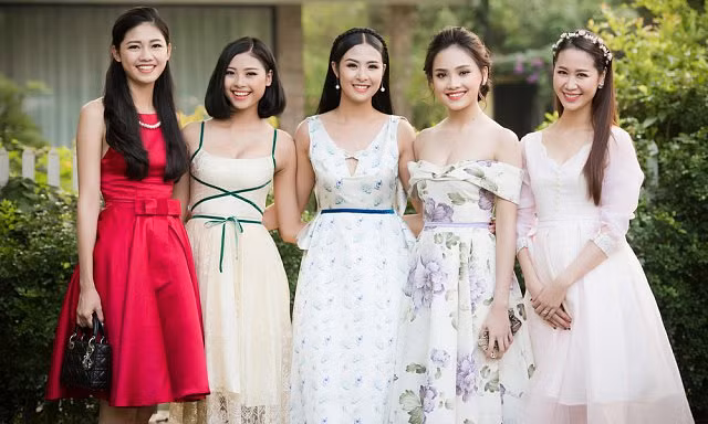 Dan phu dau toan my nhan trong dam cuoi cua A hau Thanh Tu-Hinh-3