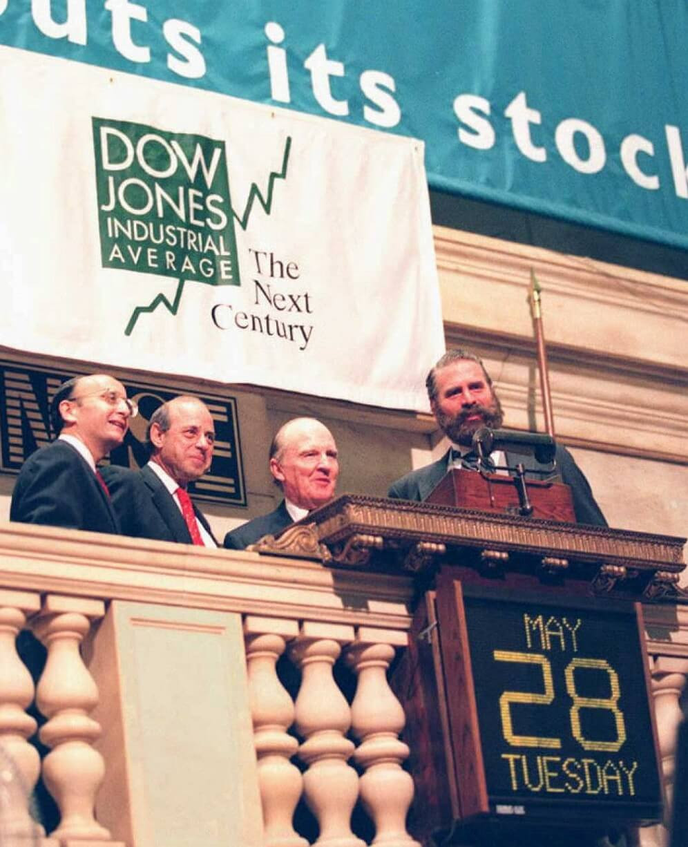 Nhung ong lon tao nen lich su tu 1 ty USD den 1000 ty USD la ai?-Hinh-3