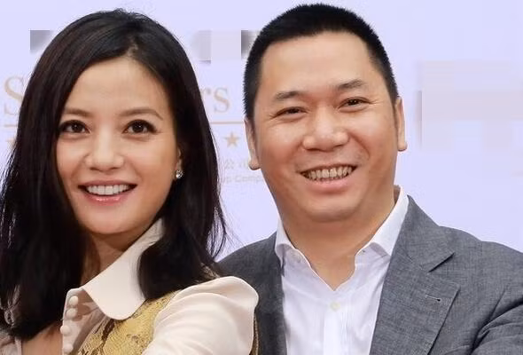 Vo chong Trieu Vy dung chieu 