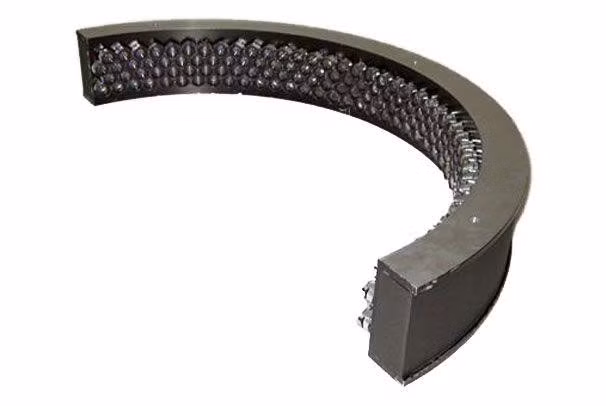 Camera trăm mắt hay chính xác hơn là 158 chiếc len chế tạo bởi Học viện công nghệ Nagoya được ghi nhận là Kỷ lục Guiness thế giới. Mỗi chiếc len có giá 2,25 USD được xếp thành 4 hàng trên chiếc khung aluminum. Thiết bị dùng để chụp ảnh 3D ngọn lửa từ nhiều góc độ.