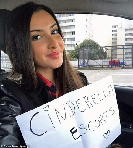 Jasmine, 20 tuổi, đến từ Paris (Pháp) đã đăng ký "bán trinh tiết" trên một trang mạng có tên Cinderella Escorts.