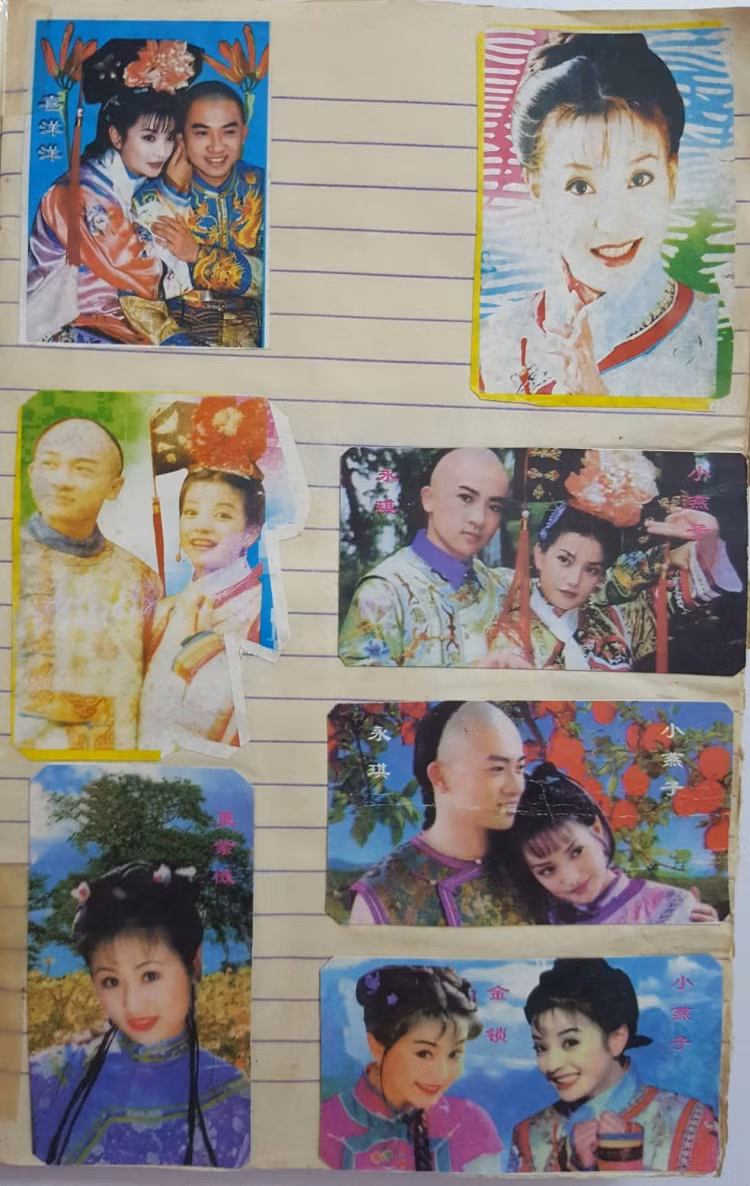 Kèm theo mỗi bịch kẹo trị giá 200 đồng là 1 hình dán thần tượng.