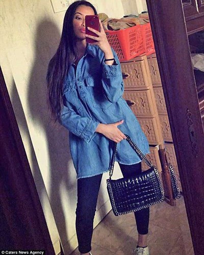 Người trả tiền cao nhất để mua trinh tiết của cô gái này là một ông chủ ngân hàng thành đạt, ở Phố Wall (Mỹ), với mức giá là 1,2 triệu euro. Người này đã đánh bại 2 đối thủ cạnh tranh là một DJ ở Los Angeles (Mỹ) ra giá 900.000 euro và một người kinh doanh bất động sản ở Munich (Đức) ra giá 600.000 euro.