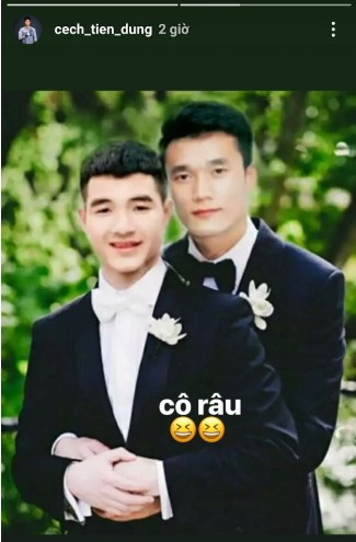 Trên rất nhiều diễn đàn mạng xã hội, chị em luôn “ship” cặp đôi này đến với nhau. Bẵng đi một thời gian, dân tình dường như không còn ngày ngày “chèo thuyền” họ thì “ông chồng quốc dân” Bùi Tiến Dũng bất ngờ đăng tải “ảnh cưới” của mình và Đức Chinh lên story instagram. Bức ảnh khiến “độ nóng” của cặp đôi này trở lại như phút ban đầu.