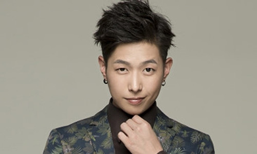 Nam ca sĩ qua đời đột ngột ở tuổi 27.