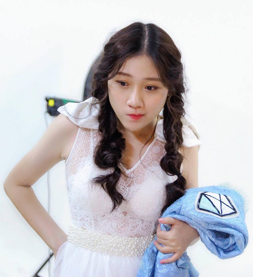 Trao đổi với chúng tôi, Huỳnh Ân cho biết phim cô sắp tham gia thuộc dạng web drama về đề tài gia đình, quay khoảng 7 tập.